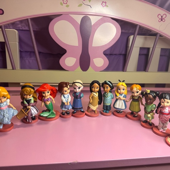 13 Disney Princess Figurine Animators Set - Multicolor - Picture 2 of 6